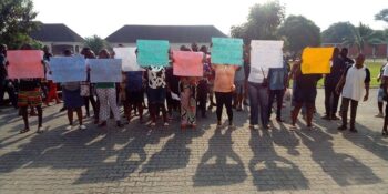 Delta community youths take protest to Olu of Warri